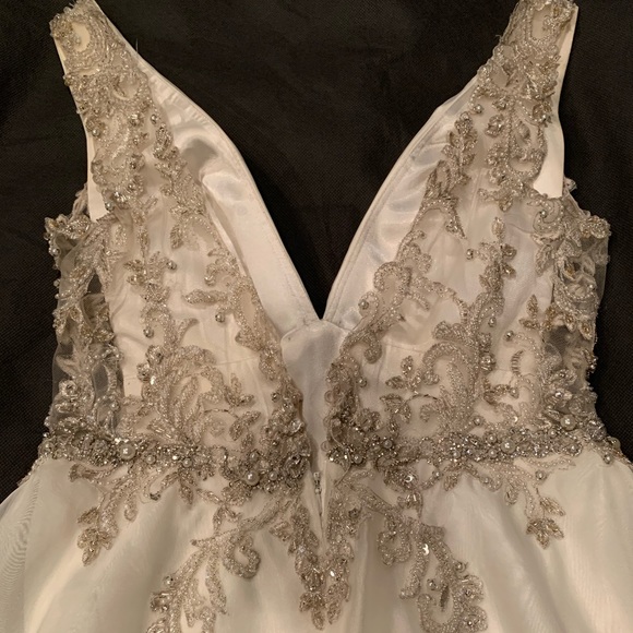 NWT Sample Sottero and Midgley Wedding Dress - Picture 4 of 7